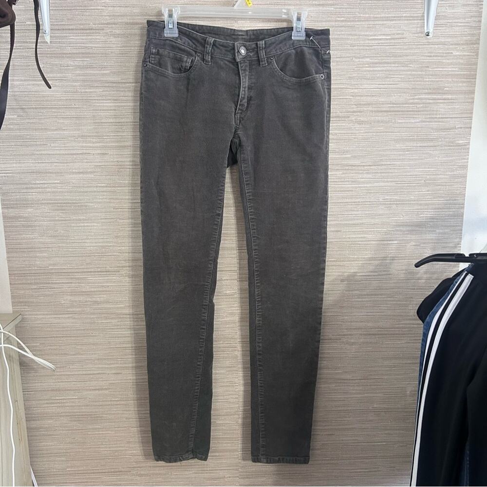 Patagonia Women's skinny Corduroy pants size 28